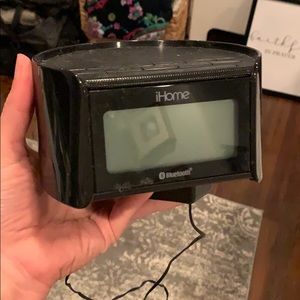 iPhone alarm clock,Bluetooth speaker, and radio!